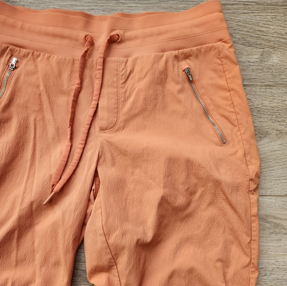 Athleta Trekkie North Crop 23" Jogger Womens 10 Dusty Apricot - Picture 2 of 10